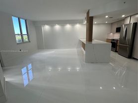 701 Brickell Key Blvd