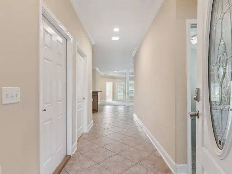 540 Eagle Blvd — Photo 2