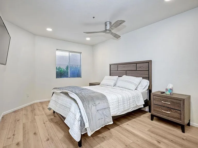400 N Pacific St N #116 — Photo 11