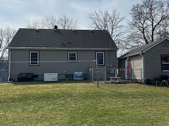3rd image of 6667 Houghton St