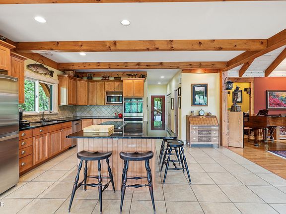 26th image of 1319 Licklog Hollow Rd