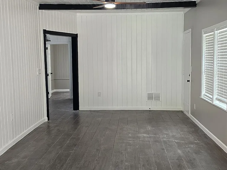 2607 NE 16th Ave — Photo 4