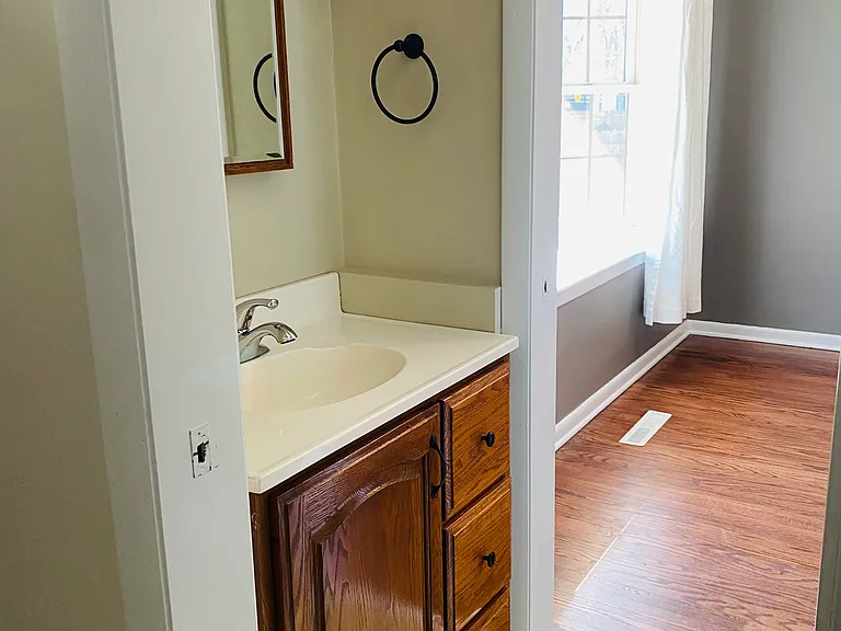 8837 Manor Ave — Photo 21