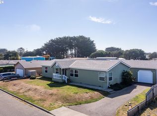 837 12th Ct SW, Bandon, OR 97411