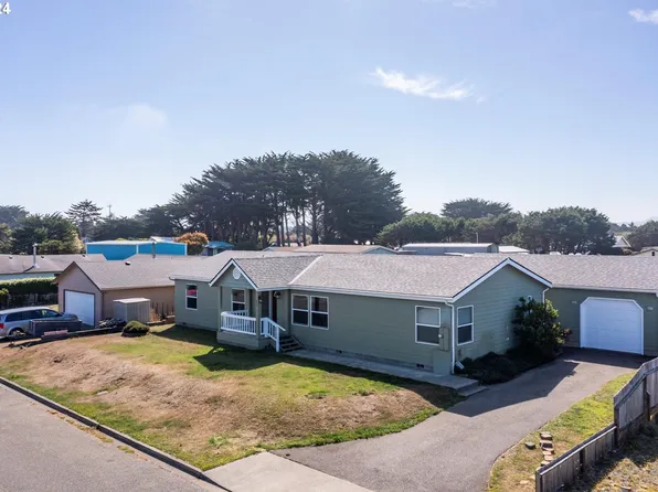 837 12th Ct SW, Bandon, OR 97411