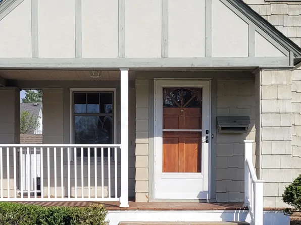 2837 Lakeview Ave, Rocky River, OH 44116