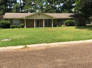 1407 Marcella St, Magnolia, AR 71753
