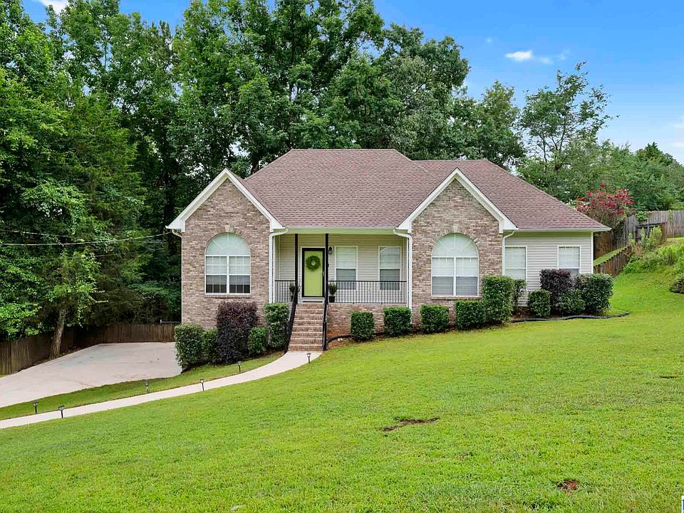 1st image of 3142 Cambridge Cir