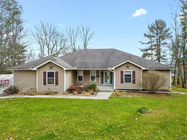 109 Spring House Dr, Saylorsburg, PA 18353