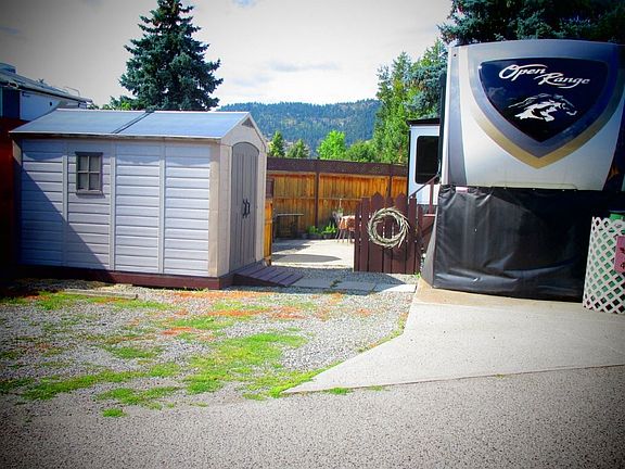 2nd image of 415 Commonwealth Rd #47