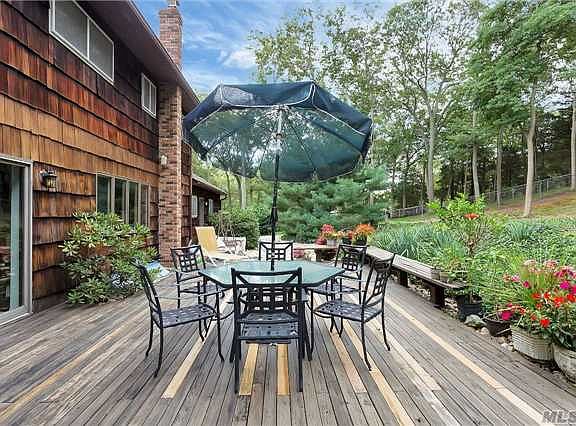 5th image of 7 Midvale Ct