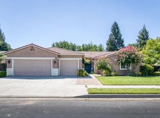 1926 Park Ave, Clovis, CA 93611