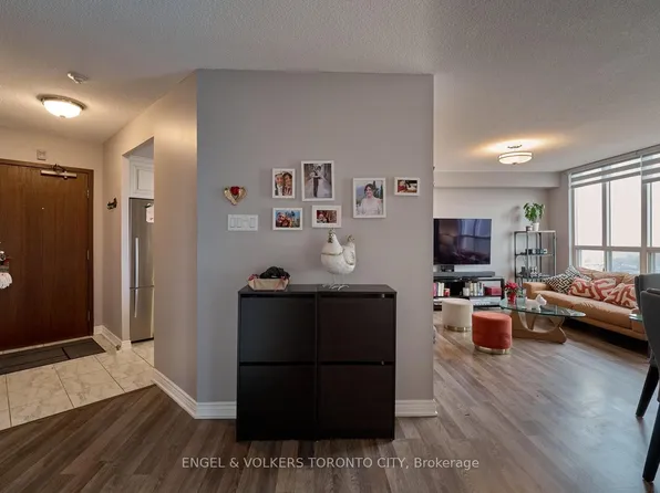 2285 Lake Shore Blvd W #1204, Toronto, ON M8V 3X9