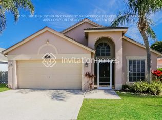 111 Saratoga Blvd E, Royal Palm Beach, FL 33411