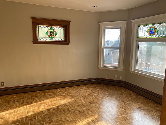 2nd image of 9 Weymouth Ave