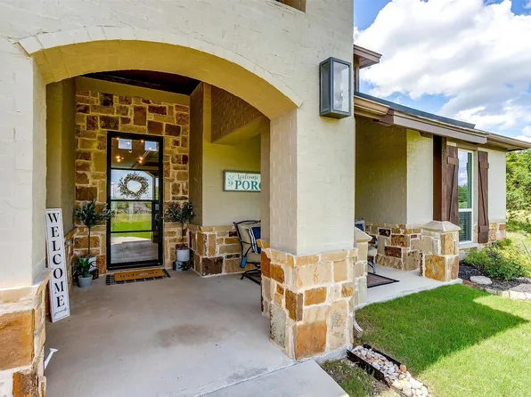 221 Water Oak Ln, Weatherford, TX 76086
