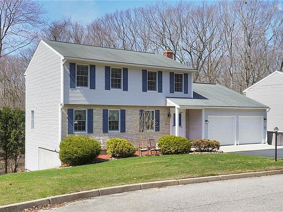 2nd image of 108 Kimberly Ln