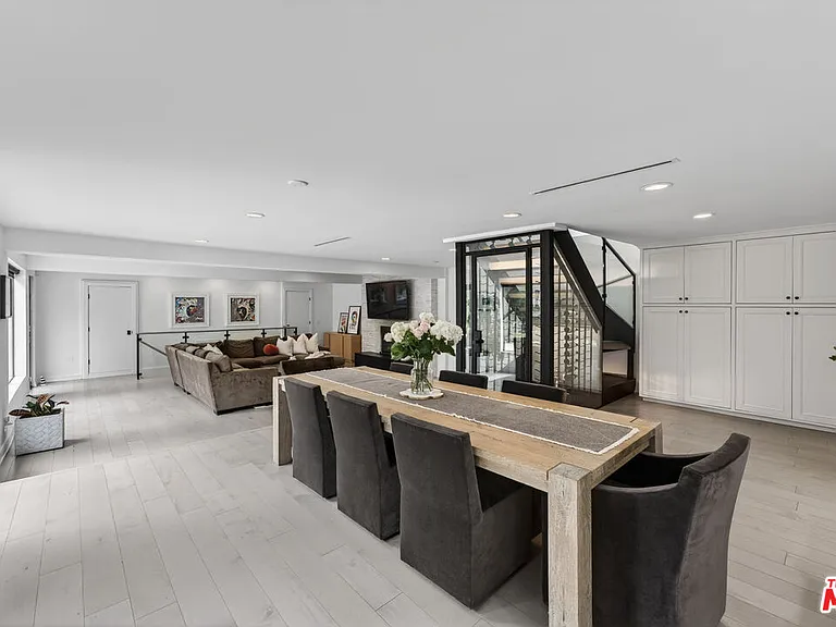 760 S San Rafael Ave — Photo 22