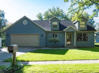 421 W Hill St, Plainwell, MI 49080