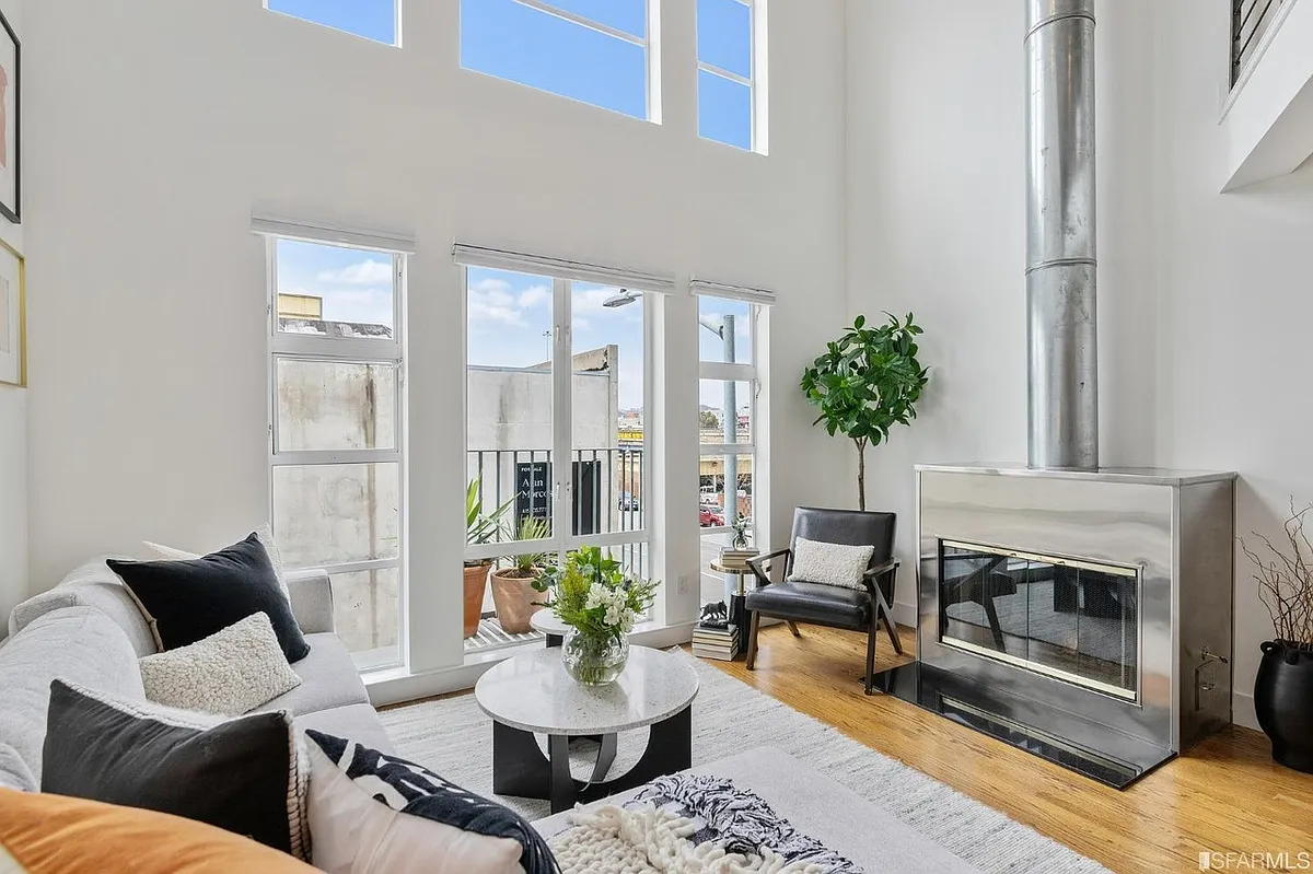 Building Photo - 303 Langton St #2
