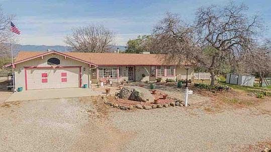 1st image of 37920 Bay Ln