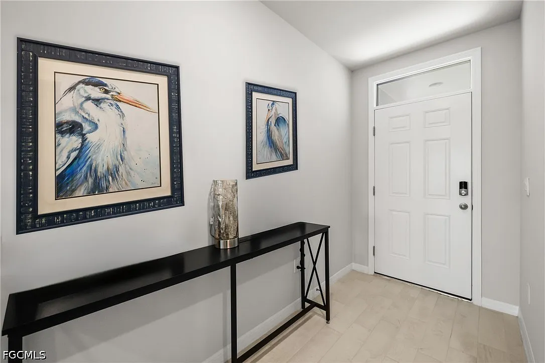3 bed, 2.0 bath, 1627 sqft, $1,900 — Photo 4