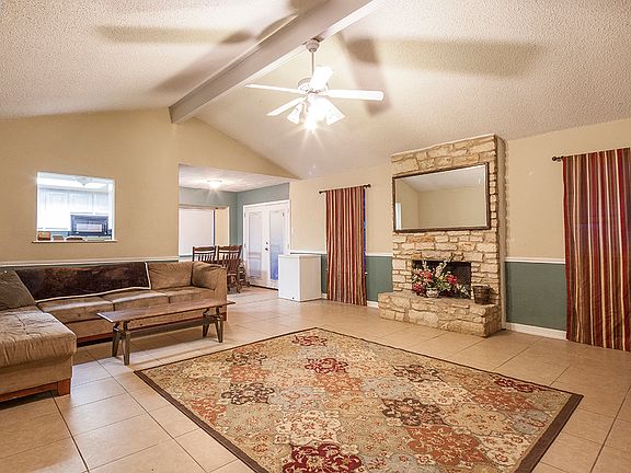 2nd image of 2100 Emerald Isle Dr