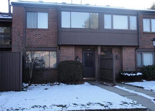 1st image of 267 Greenbrook Dr