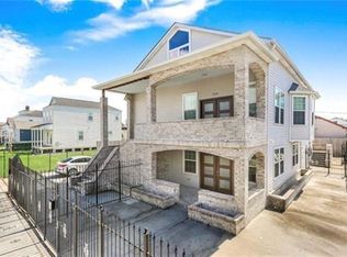 2632 Peniston St, New Orleans, LA 70115