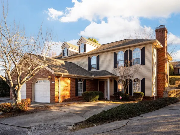 605 Black Oak Dr, Dalton, GA 30721