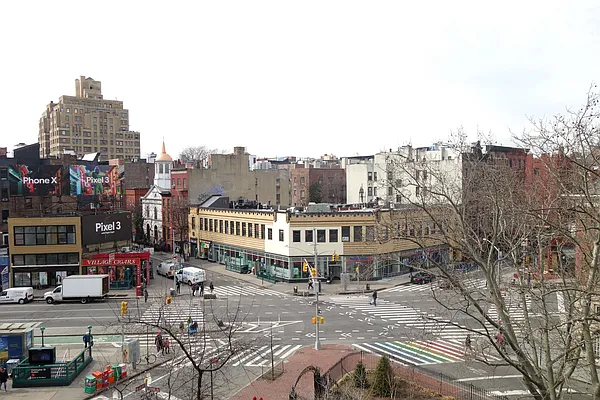 Rented by Compass | media 13