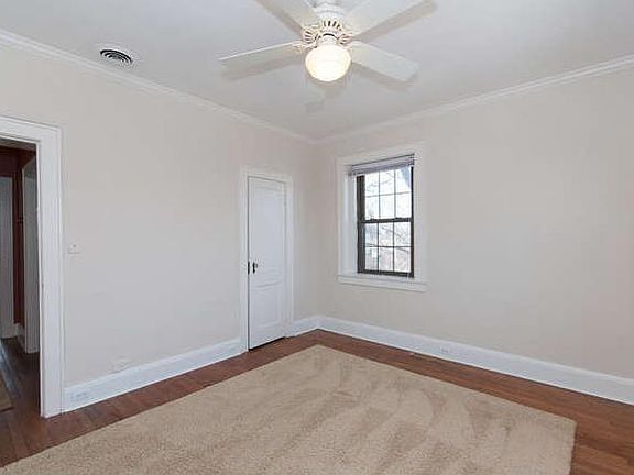 4th image of 832 Gates Ave APT A5