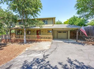 303 Elm St, Phoenix, OR 97535