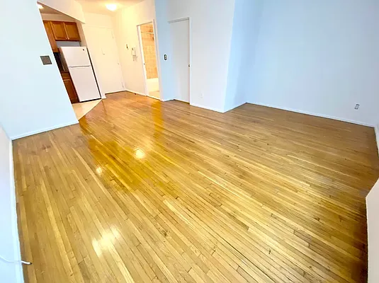 Rented by J PRESTON AND ASSOCIATES INC | media 8