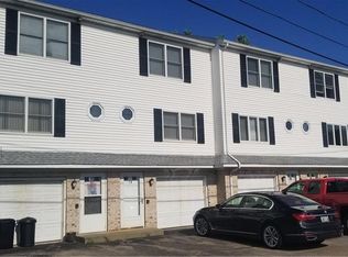 78 Sunflower Cir, North Providence, RI 02911