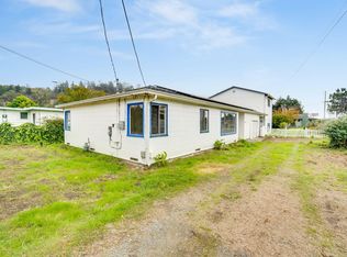 1954 Blair Ln, Fortuna, CA 95540