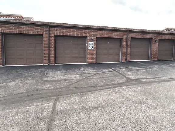 4th image of 7935 W 90th St APT 1A