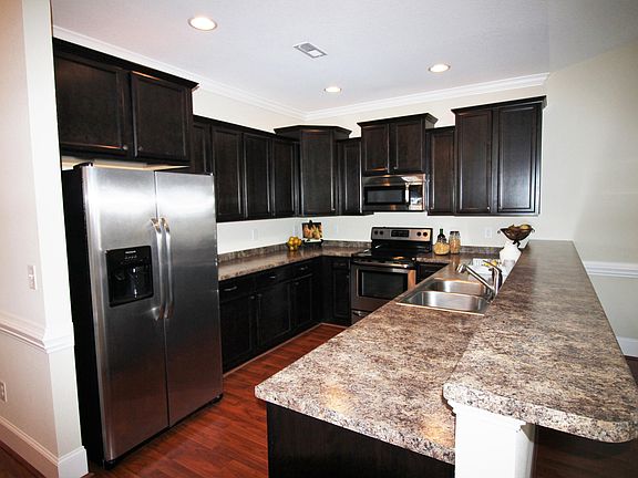 4th image of 3401 Ellsworth Drive #B