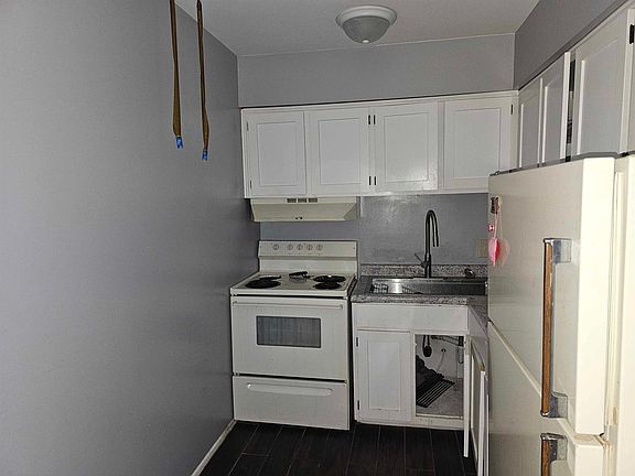 2nd image of 4131 Free Pike #11