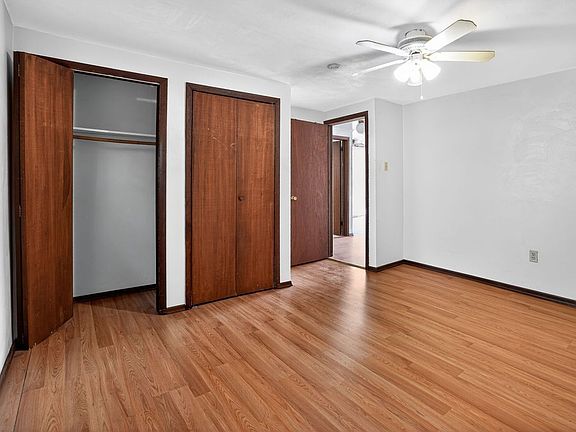 3rd image of 4034 Murray Ave #1