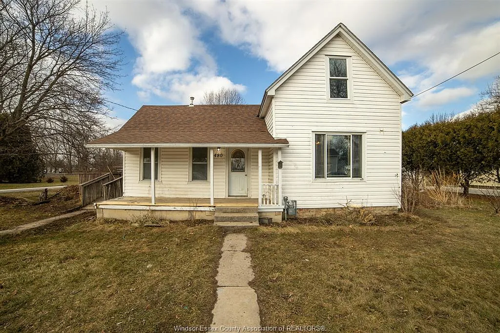 480 Brown St photo 1