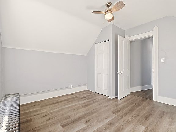 5th image of 231 E Mary St