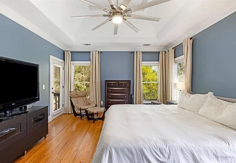1390 Marion Walk SE — Photo 28