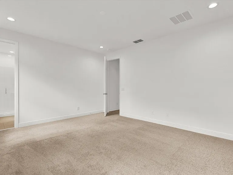 7819 Syracuse Dr — Photo 15