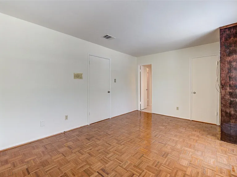 14633 Perthshire Rd — Photo 25