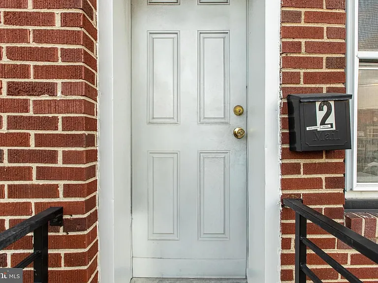 6040 Ogontz Ave — Photo 2