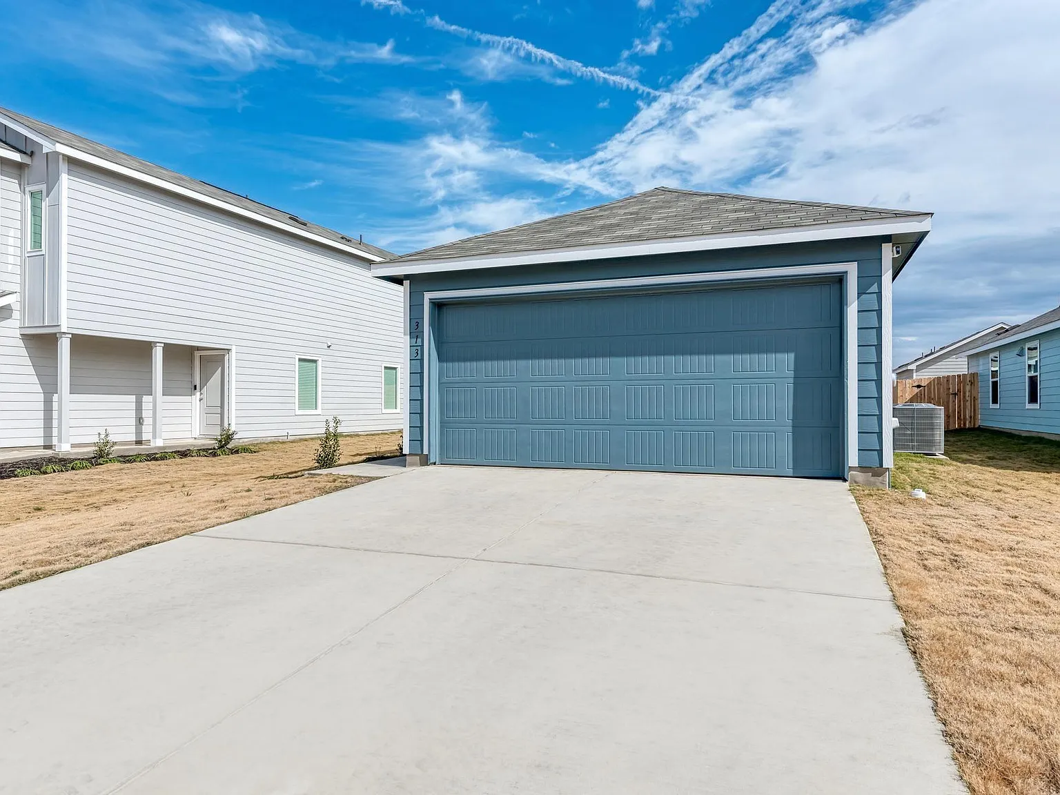 3 bed, 2.0 bath, 1325 sqft, $1,800 — Photo 3