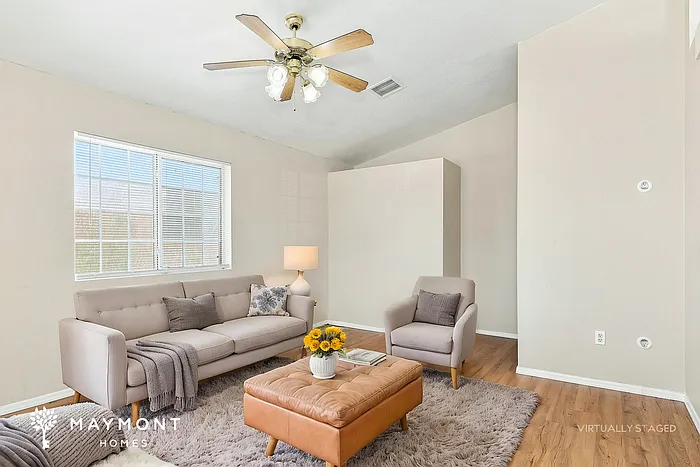 3 bed, 2.0 bath, 1200 sqft, $1,400 — Photo 4