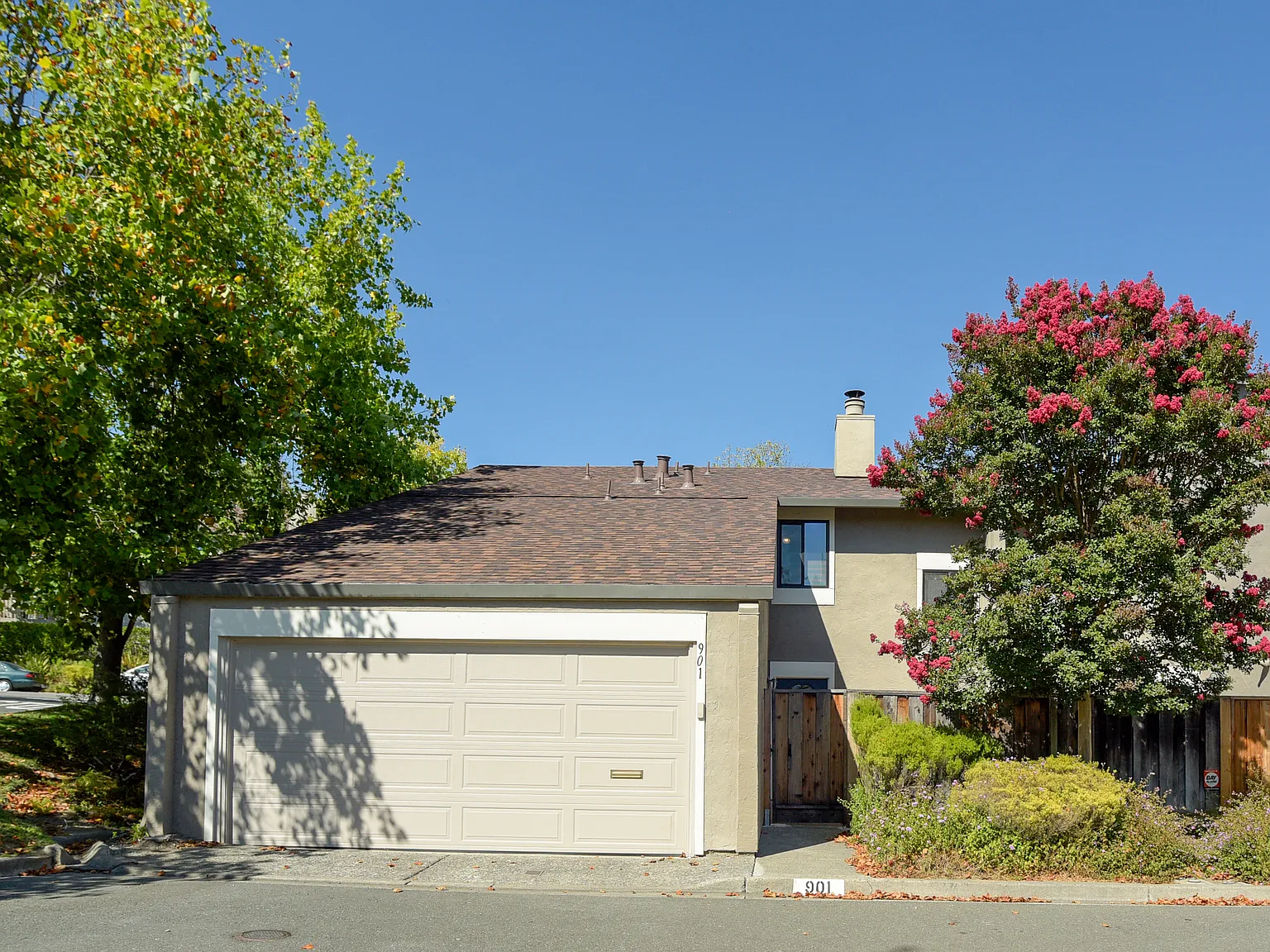 3 bed, 2.5 bath, 1491 sqft, $4,395 — Photo 1