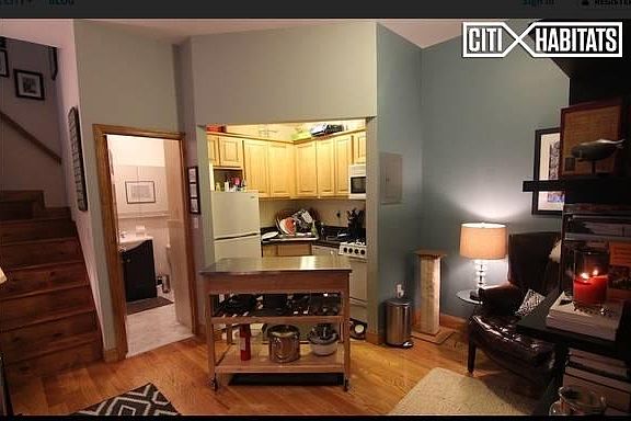 3rd image of 336 W 77th St APT 10